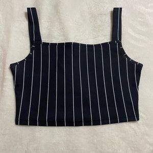 Womans cropped tank top